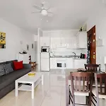 Capistrano Village, 1 Bedroom + Free Wi-fi * Nerja