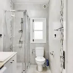 Capistrano Village, 1 Bedroom + Free Wi-fi 아파트