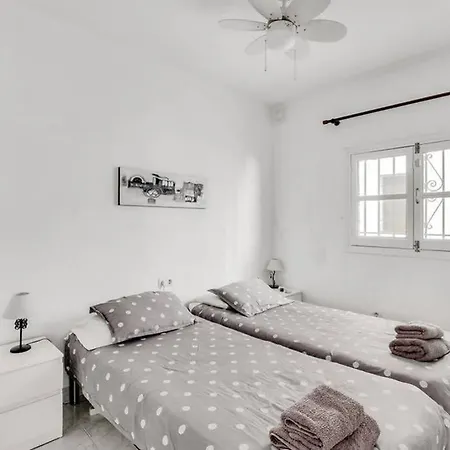 Appartement Capistrano Village, 1 Bedroom + Free Wi-fi *