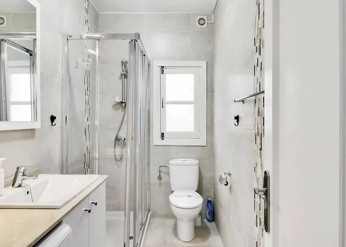 Capistrano Village, 1 Bedroom + Free Wi-fi 아파트