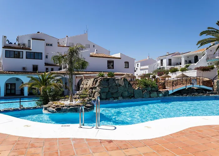 Capistrano Village, 1 Bedroom + Free Wi-fi Nerja